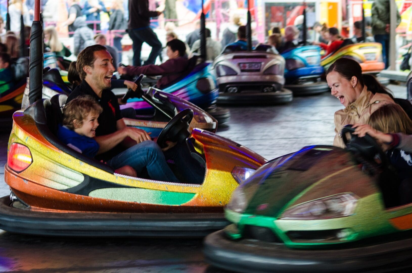 bumper-car-2369930_1920